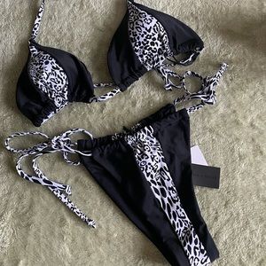 Kendall & Kylie Bikini Set